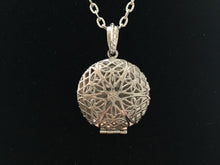 Load image into Gallery viewer, Scentable Lockets